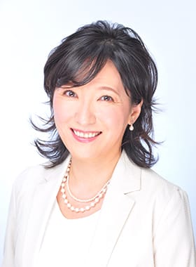 プラネットMCスクールの司会者：木村 りさ