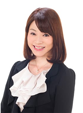 プラネットMCスクールの司会者：横関 郁子