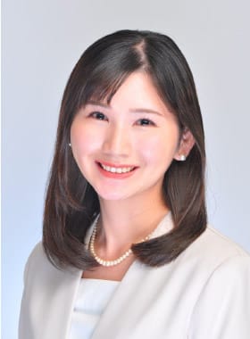 プラネットMCスクールの司会者：佐々木 みちか